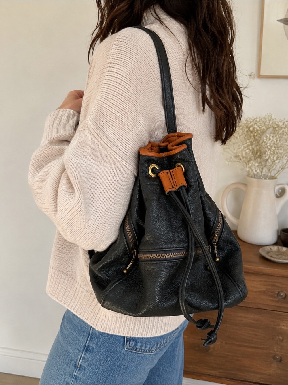 Algonquin South Trading Co. Leather Bucket Bag – Black & Cognac Made in Canada